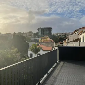 carreira-residence.madeira-islandshotels.com/